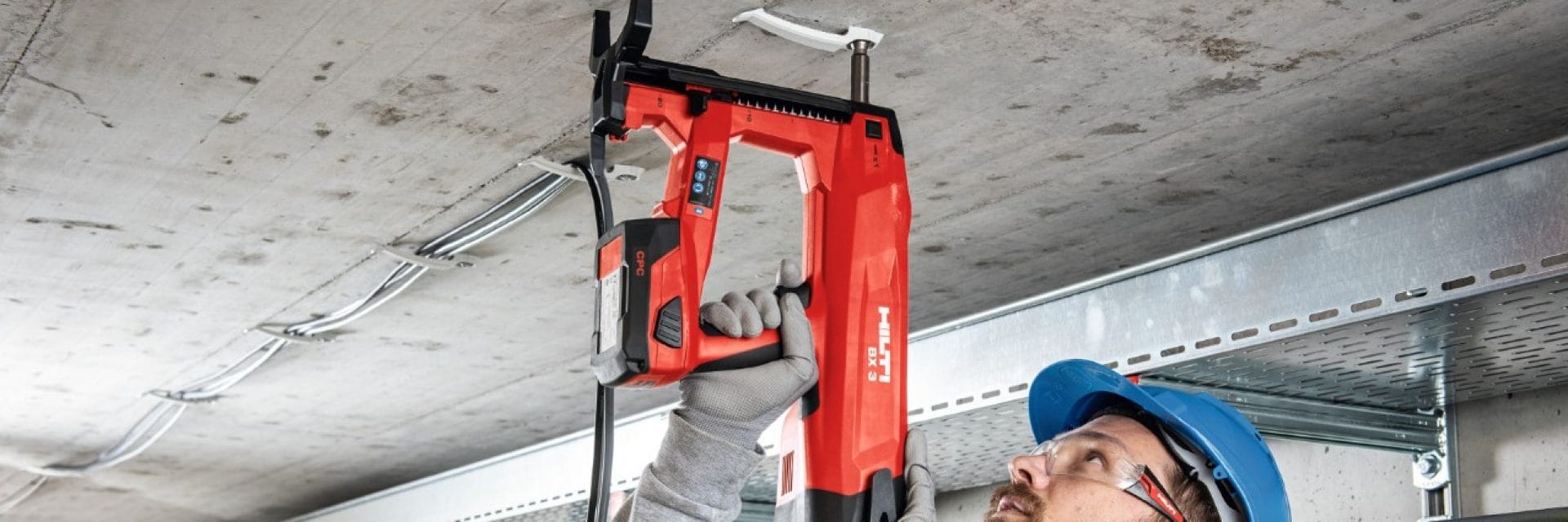 在機(jī)械和電氣 (M&E) 應(yīng)用中直接緊固是比替代方法更快、更舒服、更可靠的選擇/ 適用于機(jī)械及電氣(M&E)應(yīng)用的直接緊固工具，相比/ 比起其他方法更快捷、舒適及可靠